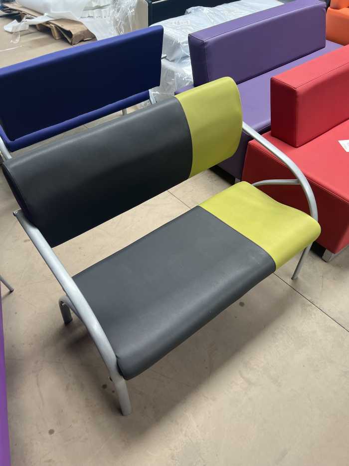 SOFA DE ESPERA MODELO 601 VERDE/NEGRO
