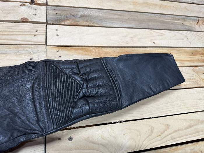 PANTALON T-M DE CUERO PARA MOTO GARIBALDI