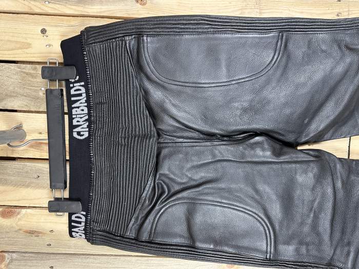 PANTALON T-M DE CUERO PARA MOTO GARIBALDI