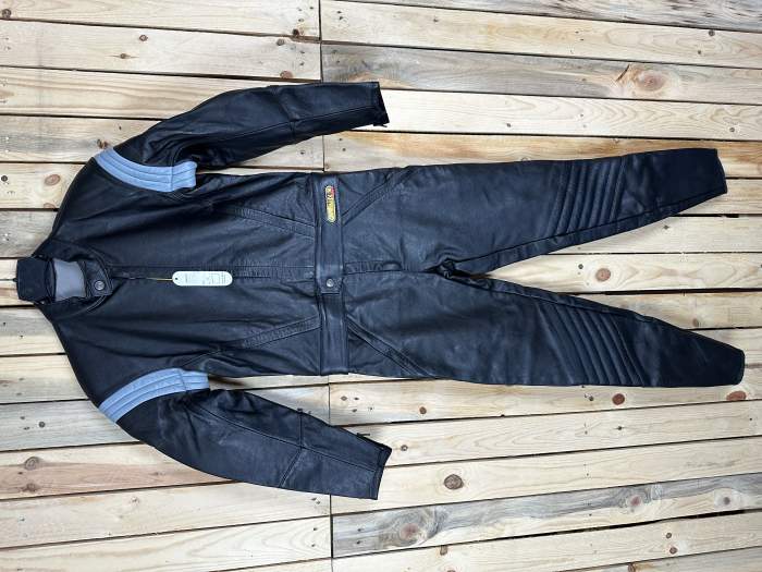 MONO T-M 2 PIEZAS GARIBALDI NEGRO