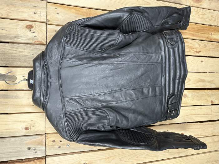 CHAQUETA T-M DE CUERO KIWI