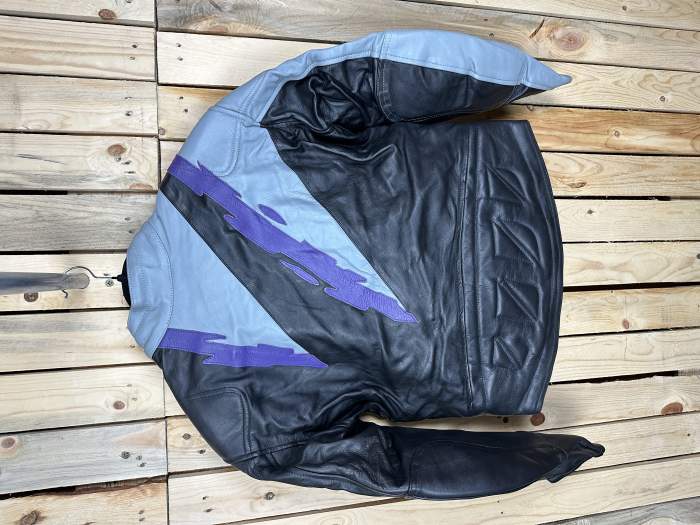 CHAQUETA T-XL MOTO GARIBALDI MORADO