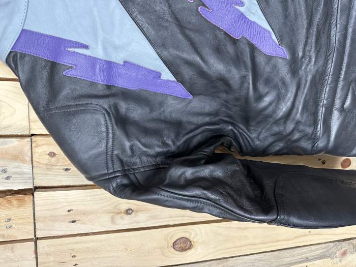 CHAQUETA T-XL MOTO GARIBALDI MORADO