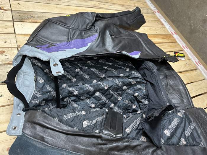 CHAQUETA T-XL MOTO GARIBALDI MORADO