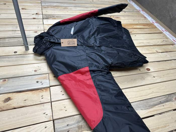 CHAQUETA T-M IMPERMEABLE TERMICO ROJO