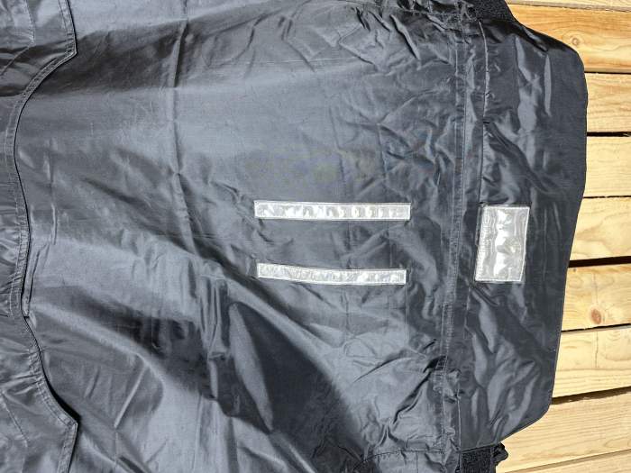 CHAQUETA T-M IMPERMEABLE GARIBALDI AZUL