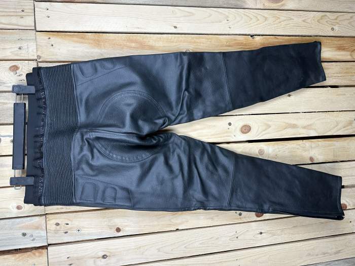 PANTALON T-S DE CUERO PARA MOTO GARIBALDI