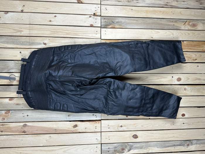 PANTALON T-2XL DE CUERO PARA MOTO GARIBALDI