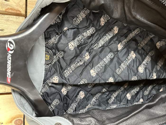 CHAQUETA T-L MOTO GARIBALDI MORADO 52