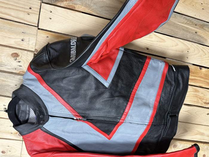 CHAQUETA T-M DE MOTO GARIBALDI ROJO 50