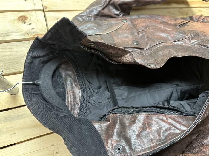 CHAQUETA T-S DE CUERO GASTADO GARIBALDI 3