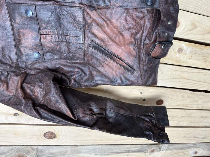 CHAQUETA T-S DE CUERO GASTADO GARIBALDI 3