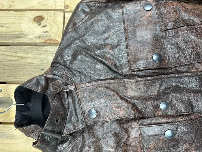 CHAQUETA T-S DE CUERO GASTADO GARIBALDI 3