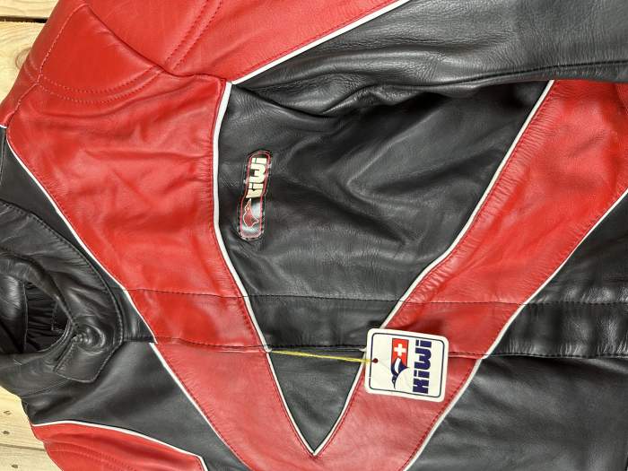 MONO T-XL 2 PIEZAS VINTAGE KIWI ROJO