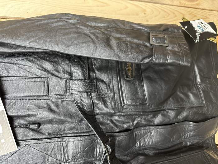 CHAQUETA T-M MUJER GARIBALDI CUERO NEGRO