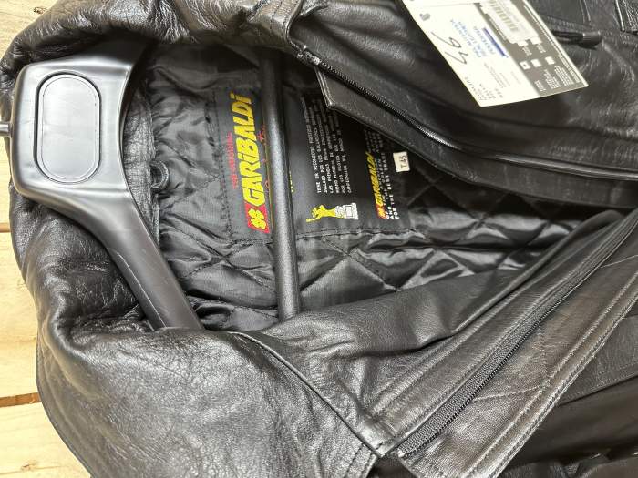 CHAQUETA T-M MUJER GARIBALDI CUERO NEGRO