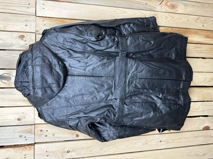 CHAQUETA T-M MUJER GARIBALDI CUERO NEGRO