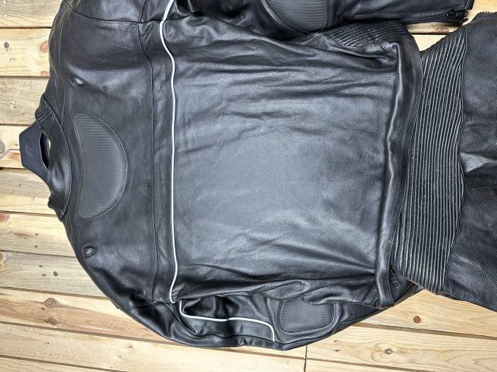MONO T-XL 2 PIEZAS HI-TECH FULL BLACK