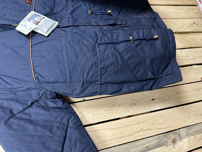 CHAQUETA T-M IMPERMEABLE KIWI GRASA AZUL