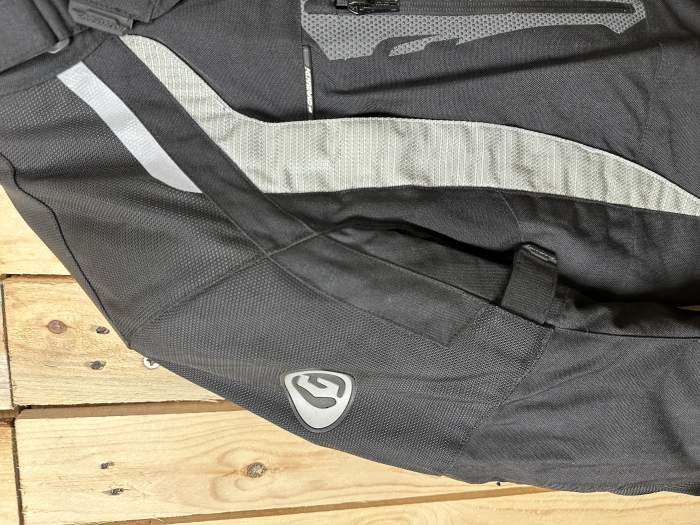 CHAQUETA T-M DE MOTO NEGRA ARROW GARIBALDI