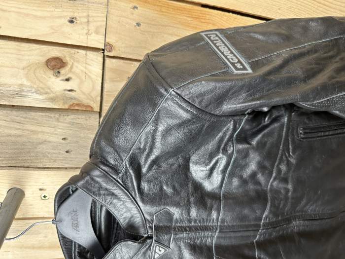 CHAQUETA T-M DE MOTO GARIBALDI NEGRA 5