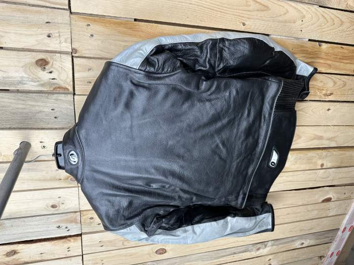 CHAQUETA T-S DE MOTO O1E NEGRA 1