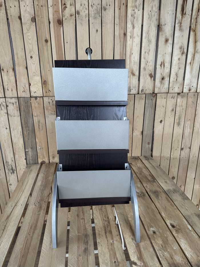 REVISTERO WENGUE CON RUEDAS L05 - QrBox.es