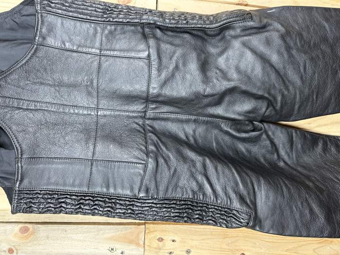 PETO T-XS DE CUERO COMPLETO KIWI XS