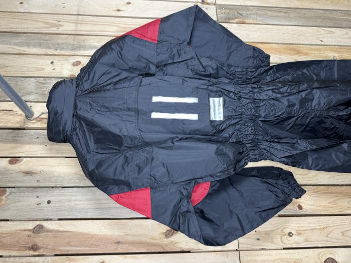 MONO T-S LLUVIA IMPERMEABLE GARIBALDI ROJO 2