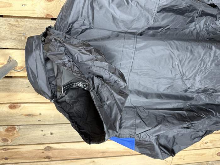 CHAQUETA T-M CORTAVIENTOS IMPERMEABLE AZUL