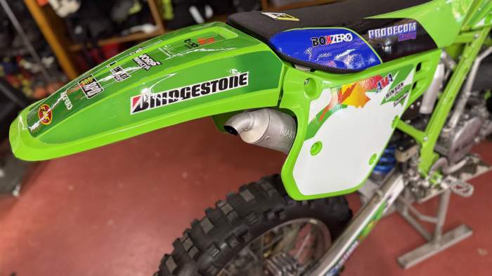 KAWASAKI KX250 2T 1990 - QrBox.es