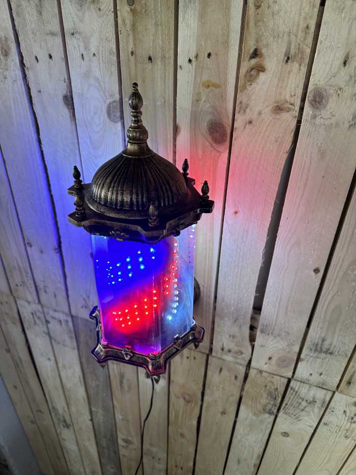 POSTE POLO BARBERIA DORADO LED GIRATORIO