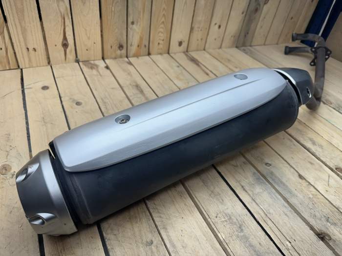 ESCAPE ORIGINAL YAMAHA TMAX 530