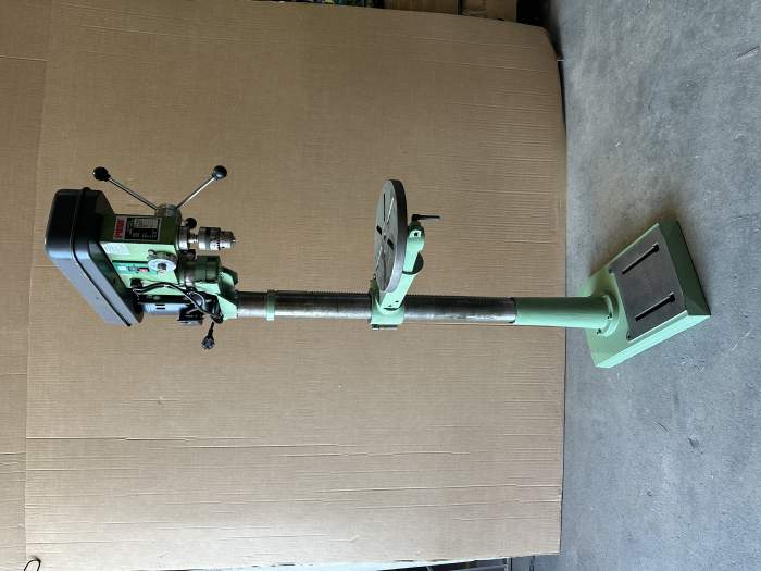 TALADRO VERTICAL DE PIE PUSH MC16