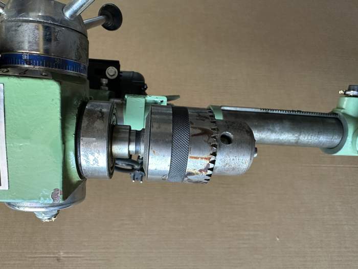 TALADRO VERTICAL DE PIE PUSH MC16