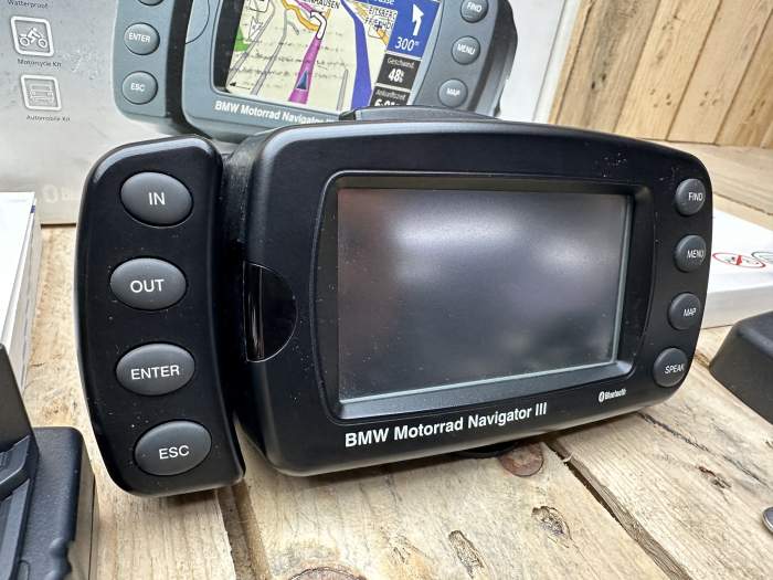 BMW NAVIGATOR III PLUS – REF. 72 60 7 698 120