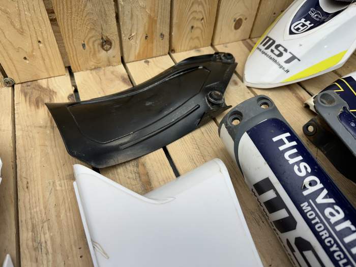 PLÁSTICA HUSQVARNA FE450 2022 MST RALLY