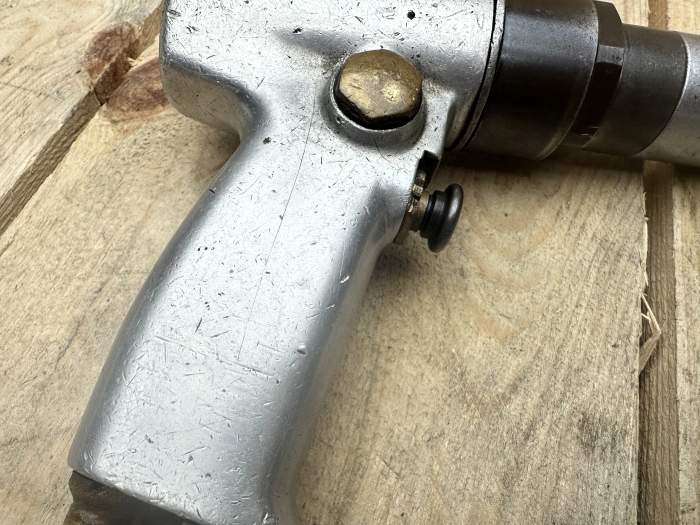 ATORNILLADOR NEUMÁTICO INDUSTRIAL PISTOLA 6
