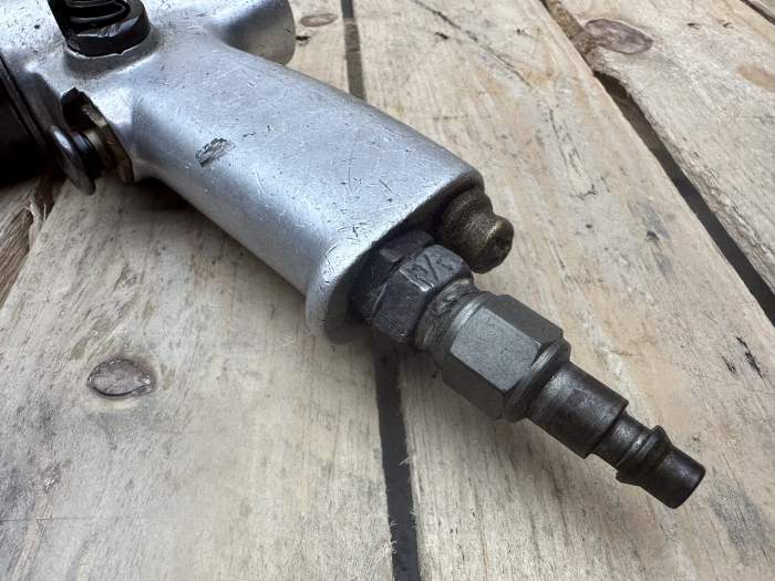 ATORNILLADOR NEUMÁTICO INDUSTRIAL PISTOLA 6
