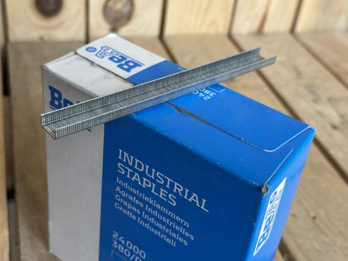 PACK 24.000 GRAPAS INDUSTRIALES 380/06