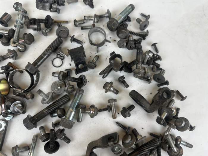 TORNILLERÍA VARIA HONDA SH125 2005