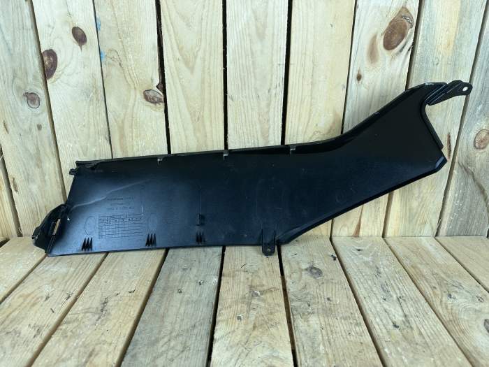 QUILLA DERECHA NEGRA HONDA SH125I 2019