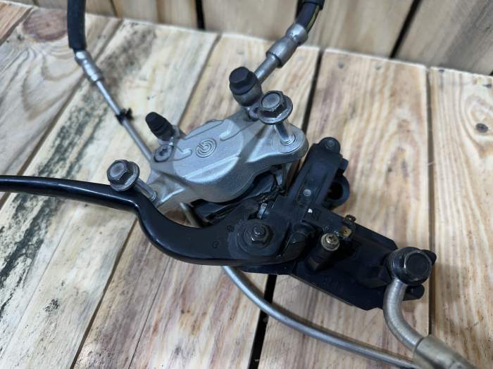 SISTEMA DE FRENADO TRASERO YAMAHA XMAX 125 2006