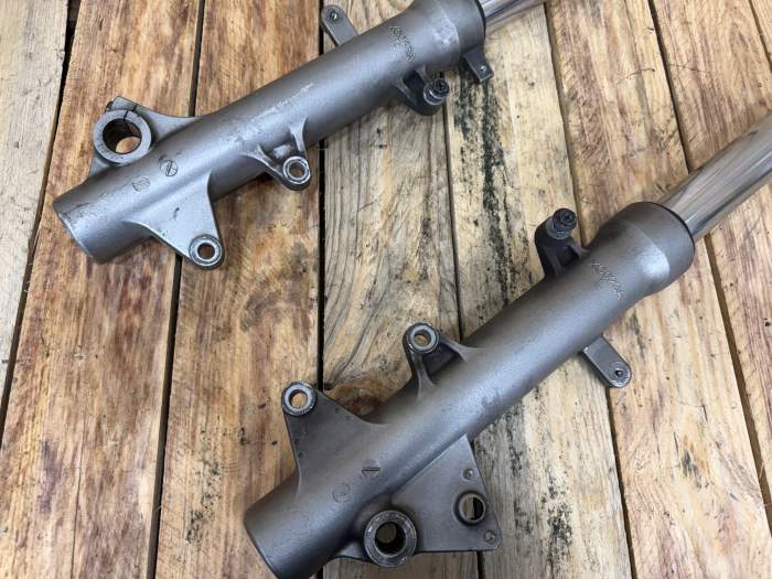 SUSPENSION DELANTERA SUZUKI BURGMAN 400 2010