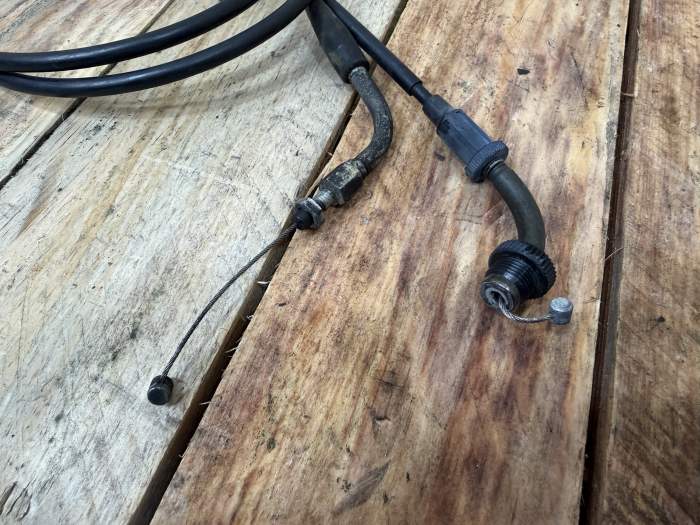 CABLES DE GAS SUZUKI BURGMAN 650 2003