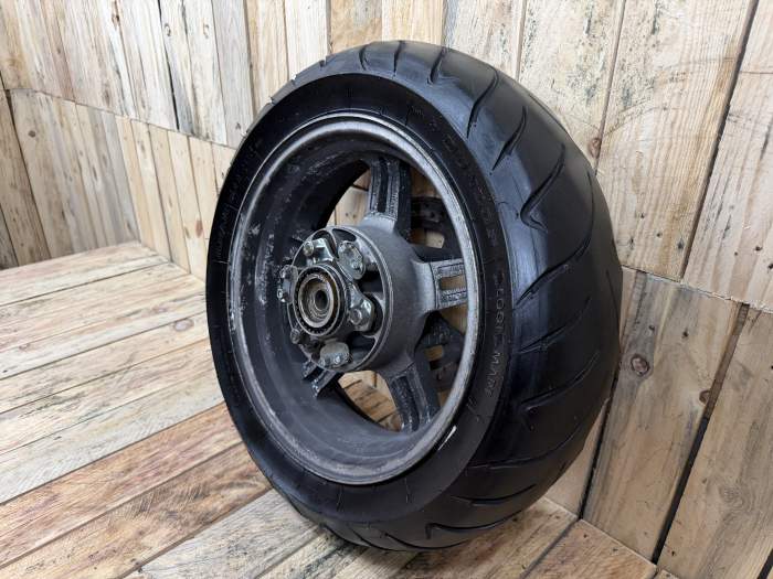 RUEDA TRASERA SUZUKI BURGMAN 650 2003