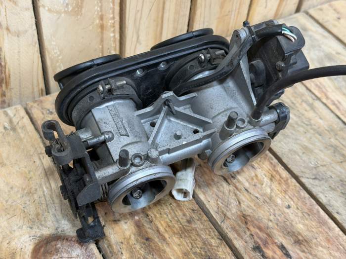 CUERPO DE INYECCION 35Kw KAWASAKI ER-6N 09-11