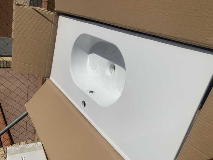 LAVABO DE PORCELANA BLANCA 100CM