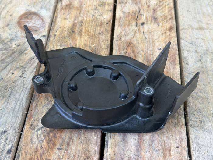 CUBIERTA PIÑON KAWASAKI ER-6N 09-11