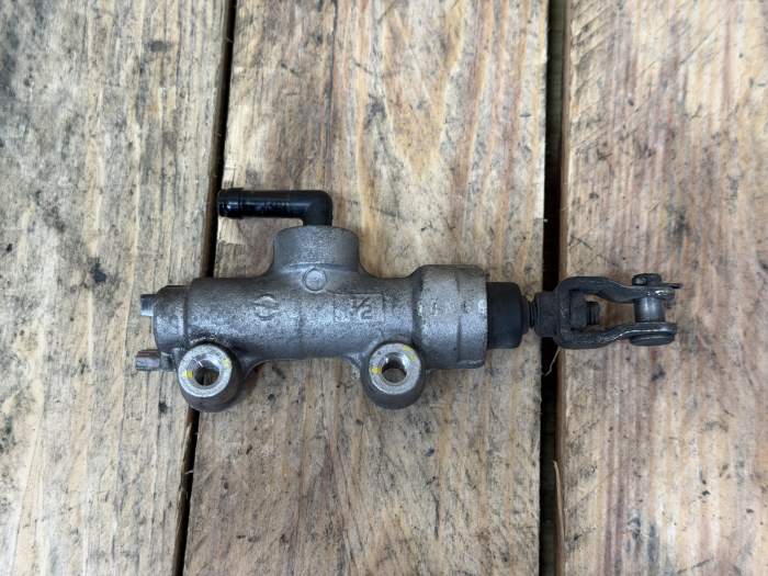 BOMBA FRENO TRASERO KAWASAKI ER-6N 09-11